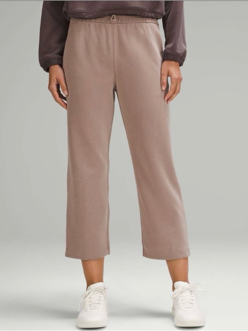 Lululemon Softstreme High-Rise Straight-Leg Cropped Pant
Taupetastic